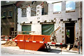 Bild des Gebäudes während der Sanierung